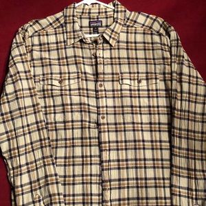 Patagonia organic cotton button down shirt